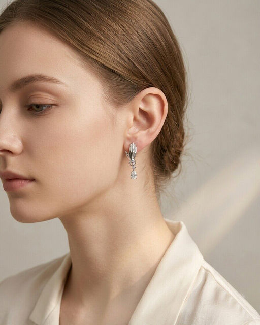 Стильные серьги