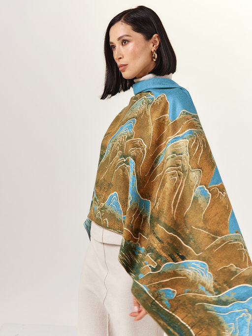 В составе ШЕРСТЬ и КАШЕМИР Большой, мягкий, теплый двусторонний палантин