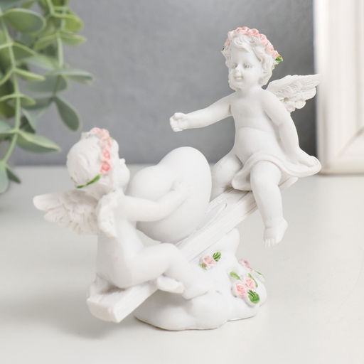 Фигурка полистоун Ангелочки в розовых веночках качаются на качалке, 10?11?4.5 см