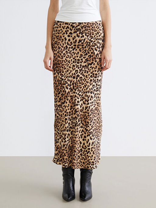 Beli Lastikli Leopar Desenli A Kesim Saten Etek