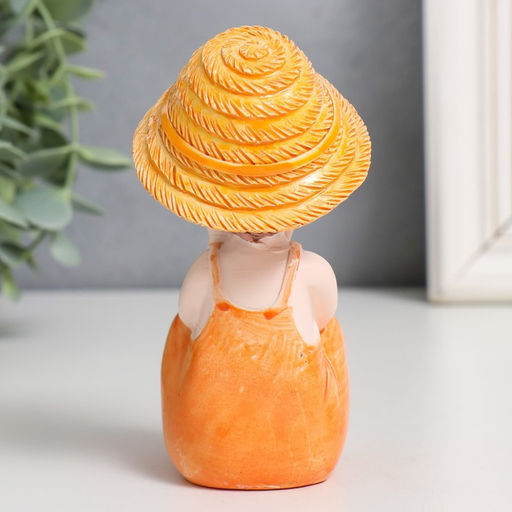 Цена за 2 шт. Фигурка полистоун «Мальчик/Девочка с цыплёнком», 7.5×4.5×11 см, МИКС