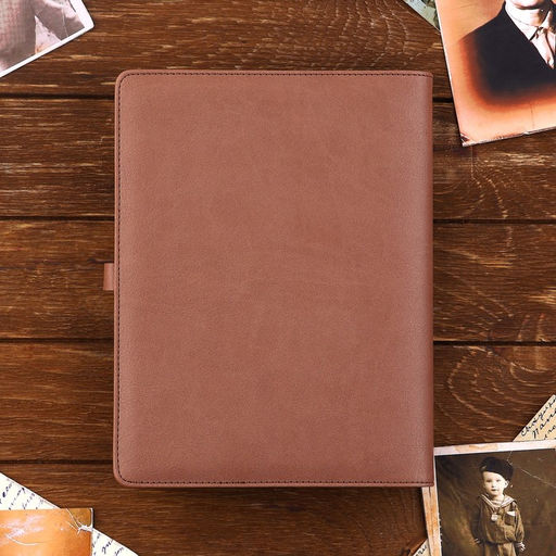 Родословная книга со встроенной флешкой 16 Gb «Наше фамильное дерево», 17.5×23 см.