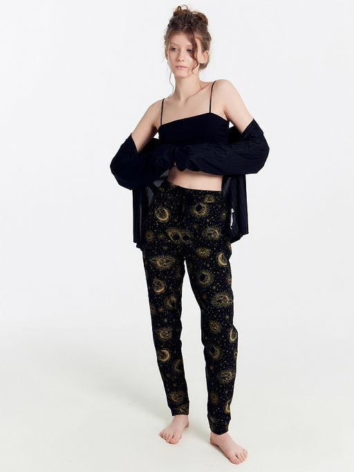 Брюки женские черные с созвездиями