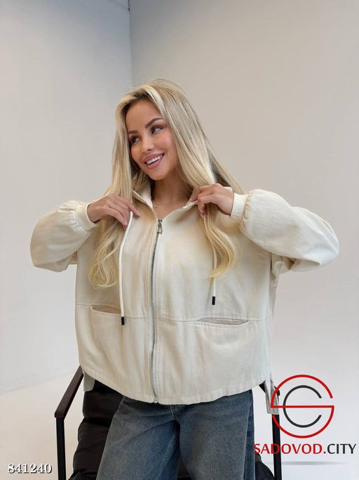 Ветровка женская с капюшоном