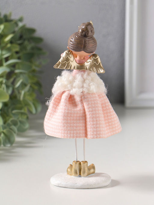 Сувенир полистоун "Ангелочек в розовом клетчатом наряде с мехом" 6х5,5х17,5 см