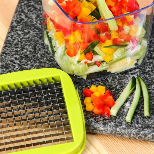 Овощерезка универсальная с контейнером Доляна Fresh Cook, 3 сменные насадки и пушер, 14.5×14.5×21 см, бело-зелёная