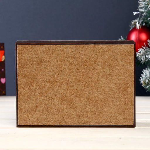 Ключница настенная «Снегири», панно декоративное, венге, 12×17 см