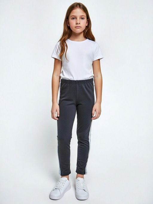 132-1 Брюки детские с лампасами