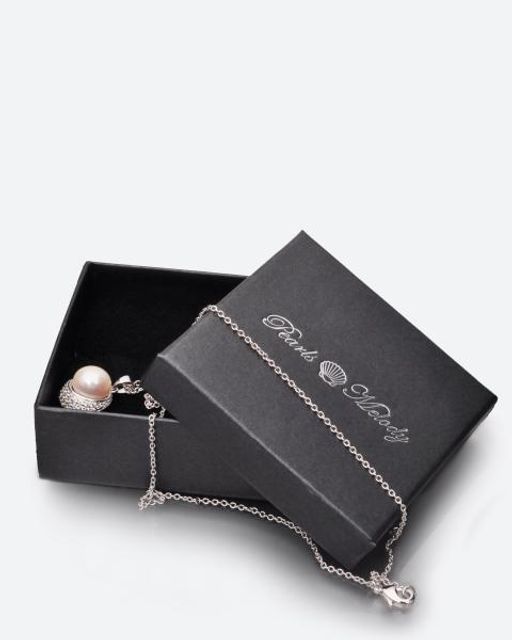 Pearls Melody Кулон с декором из цирконов в форме полумесяца