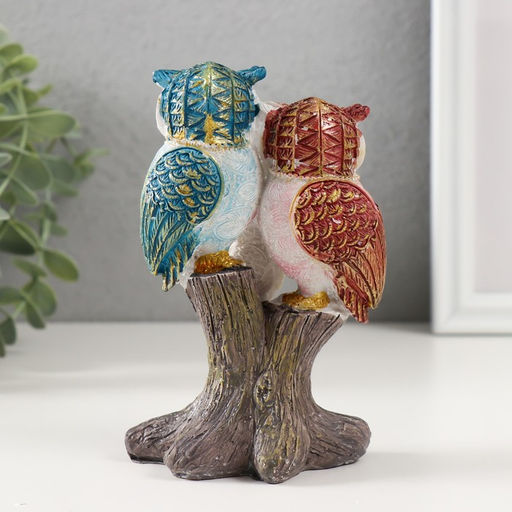 Фигурка полистоун «Семья цветных филинов на пне», 5.2×8×13 см