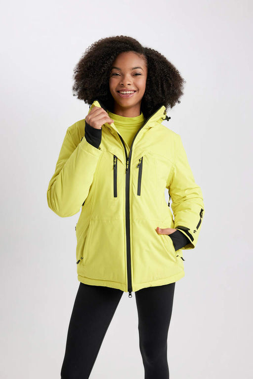 Водоотталкивающее водонепроницаемое пальто стандартной посадки с капюшоном DeFactoFit  фото 5