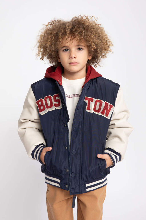 Водоотталкивающая куртка-бомбер со съемным капюшоном и воротником для мальчиков - Defacto фото 4