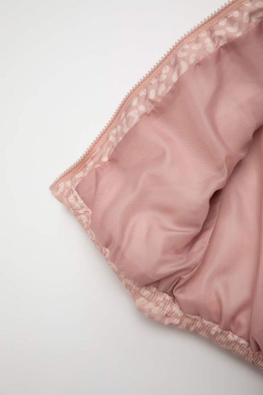 Пуховик с капюшоном и узором для маленьких девочек - Defacto фото 4