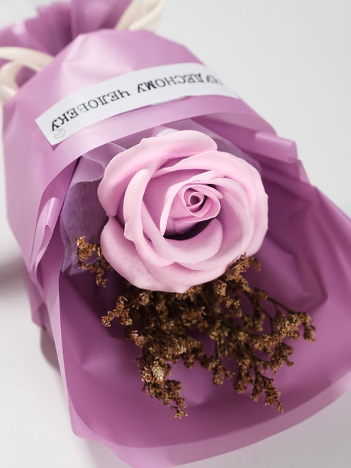 Букет из мыльных лепестков для ванны Роза подарочная в коробке, фиолетовый, 8.6?8.6?18.5 см - Simaland фото 4