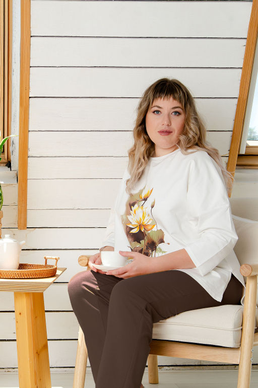 Арт. 2377 Костюм с брюками женский 52-60 (5 шт) Цвет:молочный,темно-коричневый