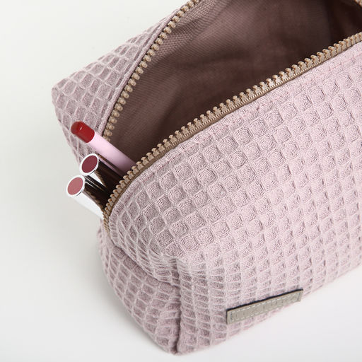 Косметичка женская на молнии TEXTURA, объёмная, средняя, мягкая, вафельная текстура, пыльно-розовая  фото 2