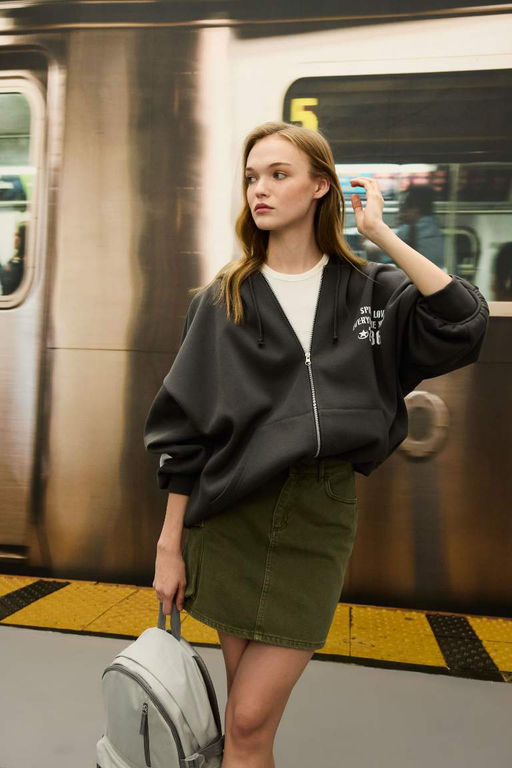 Кардиган оверсайз из плотной ткани с капюшоном и принтом - Defacto фото 2