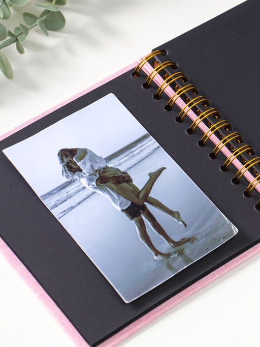 Фотоальбом на спирали 20 листов «Фотоаппарат. Розовый», текстиль, чёрный картон, 17.5×17.5 см