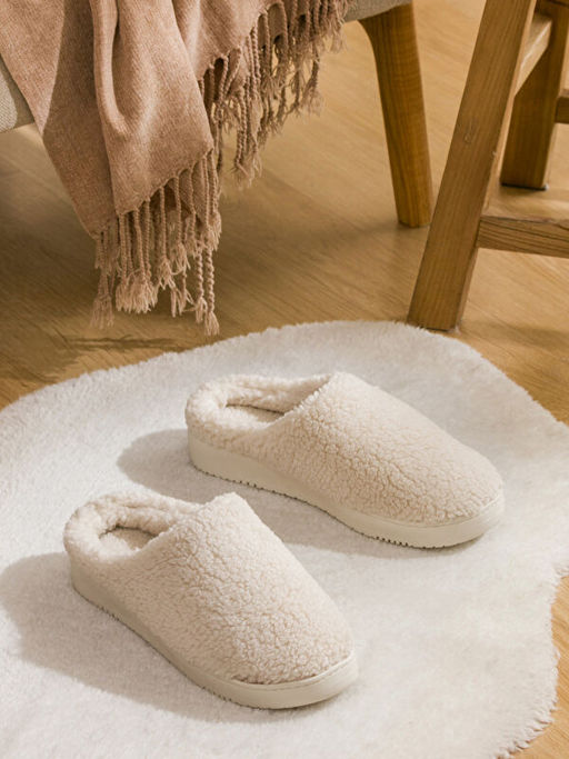 Kad?n Pel?? Ev Terli?i