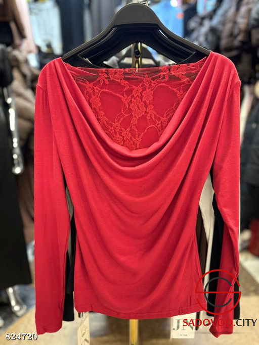 Кофта женская с гипюром