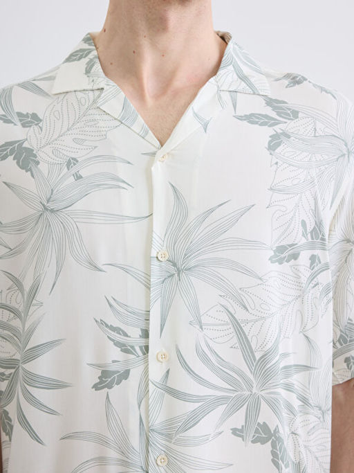 Regular Fit Resort Yaka Desenli Erkek G?mlek