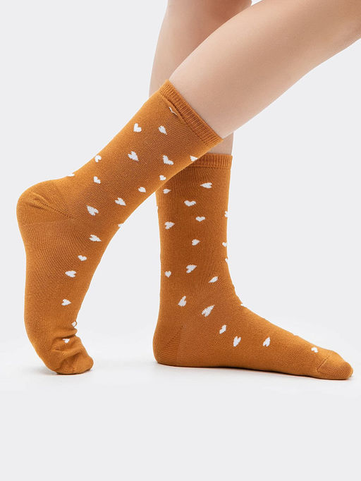 Цена за 5 пар! Высокие детские носки в оттенке кэмел с рисунком в виде сердечек