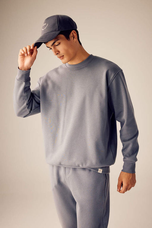 Базовый свитшот Oversize с круглым вырезом - Defacto фото 3