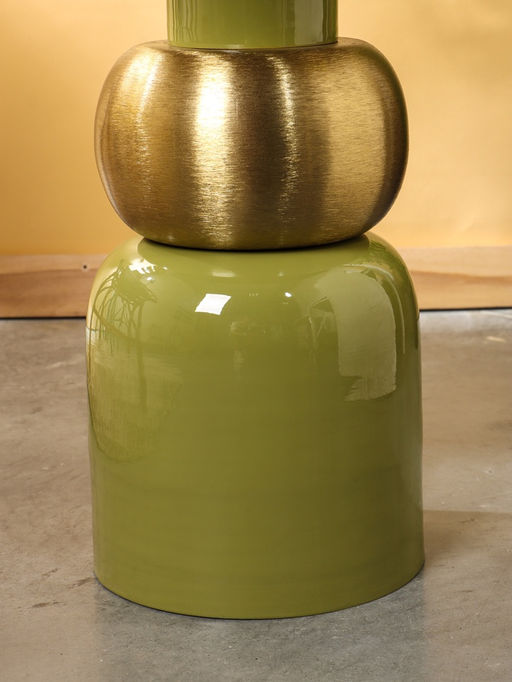 Столик кофейный «Авокадо», 40×40×53 см, с золотой сферой