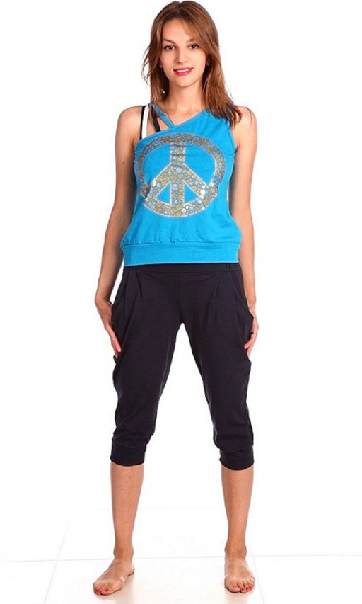 Женский домашний костюм с бриджами и майкой 33