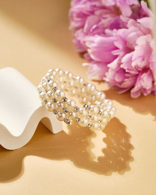 Браслет с жемчугом «Жемчужный ряд» 3 ряда, бусина №8, d=6.5 белый в серебре