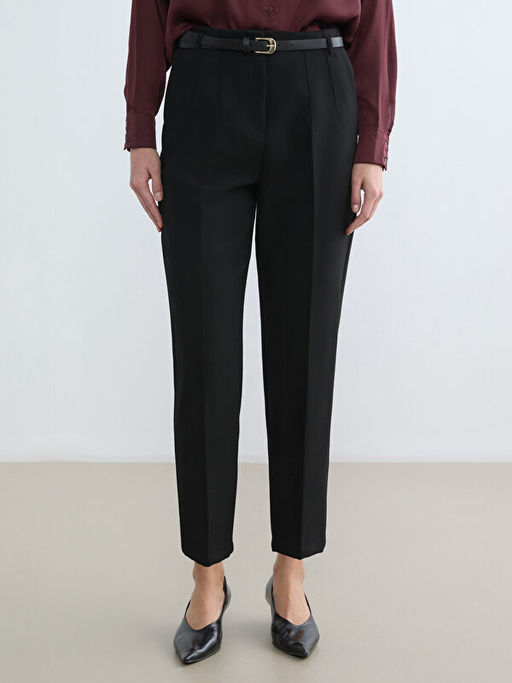 Beli Kemerli Kad?n Cigarette Kuma? Pantolon