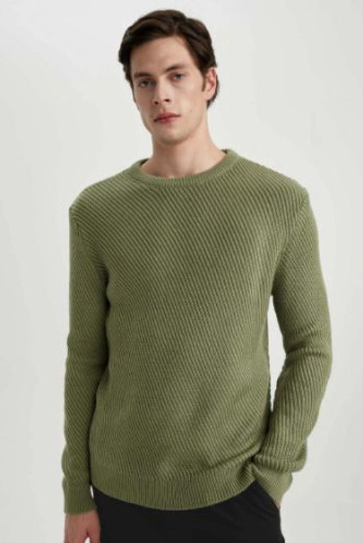 Standart Fit Normal Kesim Bisiklet Yaka Triko Kazak