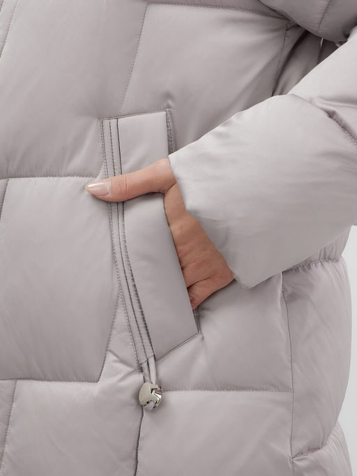 Пальто зимнее утепленное с мехом и капюшоном тренд светло-коричневого цвета 7630SK - Visdeer фото 9