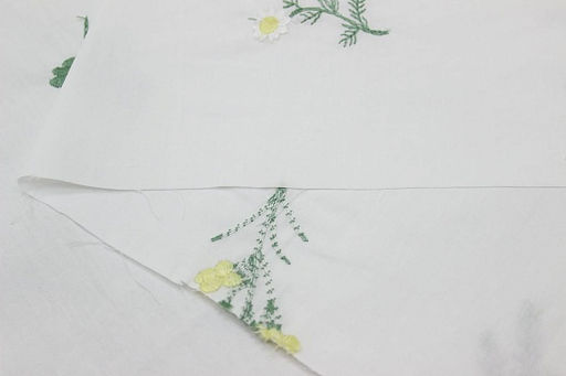 Перкаль Премиум с вышивкой Полевые цветочки цв.белый, СОРТ2, ш.1.54м, хл-100%, 115гр/м.кв - Купава фото 3