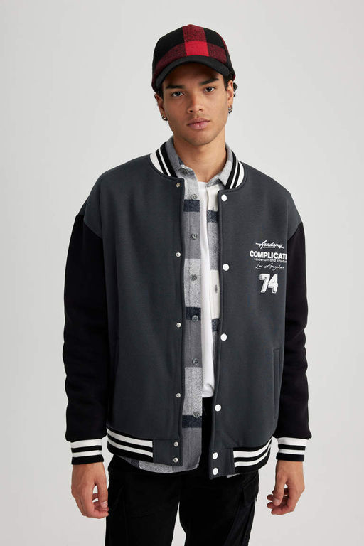 Кардиган оверсайз на мягкой подкладке с воротником-бомбером и принтом - Defacto фото 4