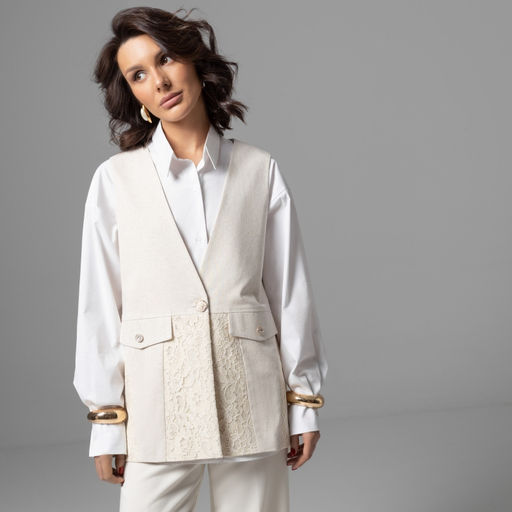 Жилет на подкладе с кружевом, Искусство переговоров (beige) - Charutti фото 4