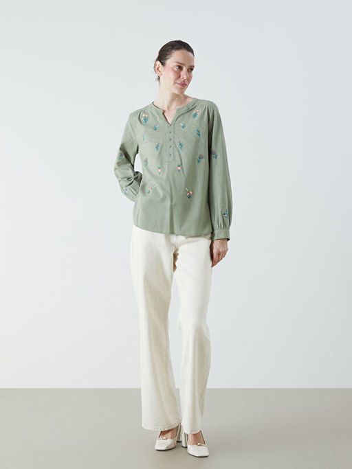 Ka??k Yaka ?i?ek Nak??l? Bluz