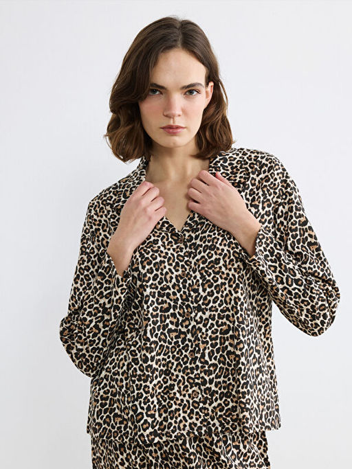 G?mlek Yaka Leopar Desenli Kad?n Pijama Tak?m?
