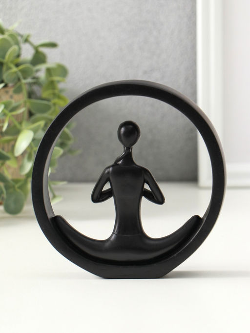 Фигурка полистоун «Девушка медитирует», чёрный, 2.5×12.2×12.3 см