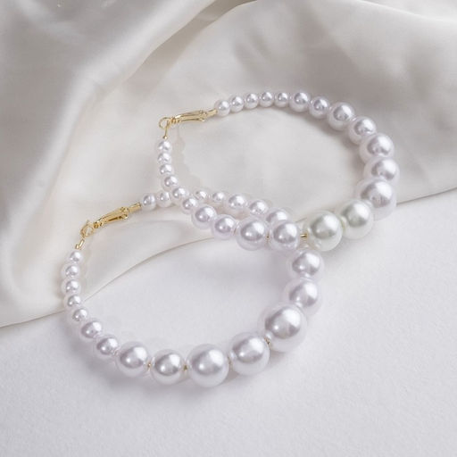 Серьги-кольца Нежность жемчуга кольца крупные, цвет белый в золоте, d=8 см - Queen fair фото 2