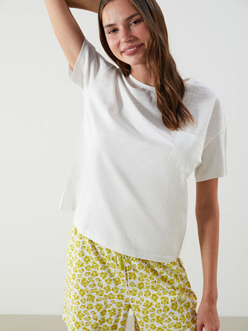 Bisiklet Yaka ?i?ekli Kad?n ?ortlu Pijama Tak?m?