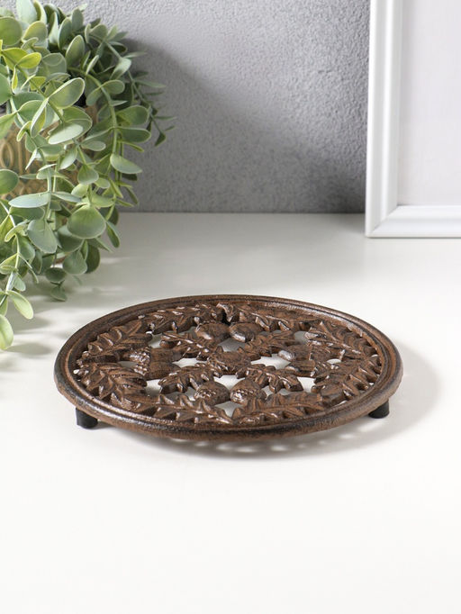 Сувенир чугун подставка "Жёлуди и дубовые листья" 18х18х1,5 см