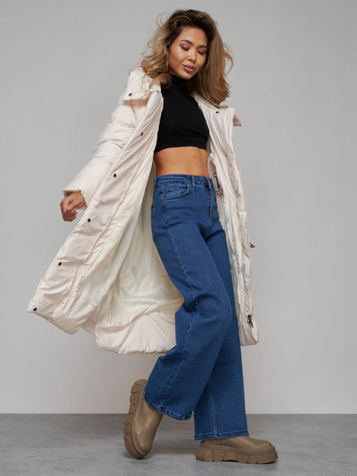 Пальто утепленное молодежное зимнее женское бежевого цвета 52355B - Holdluck фото 24