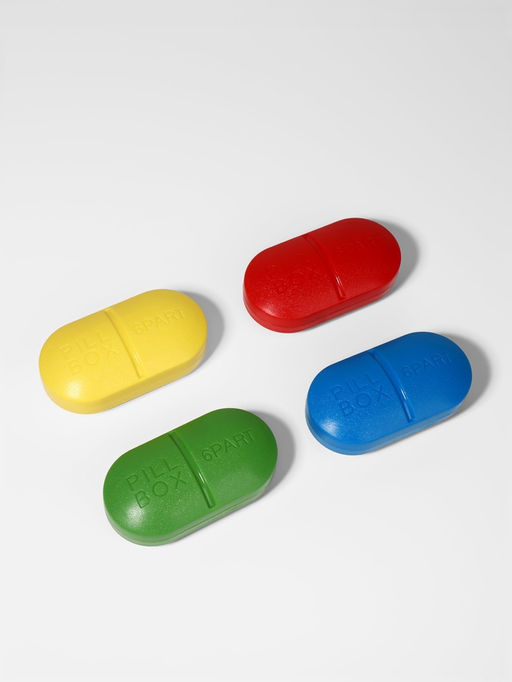 Цена за 2 шт. Таблетница Pill Box, 6 секций, 10×5.5×3 см, МИКС