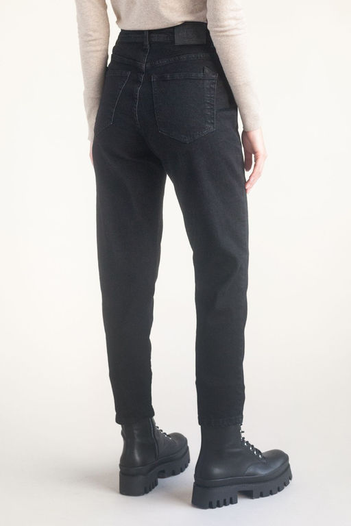 Джинсы mom-fit с застежкой на болты