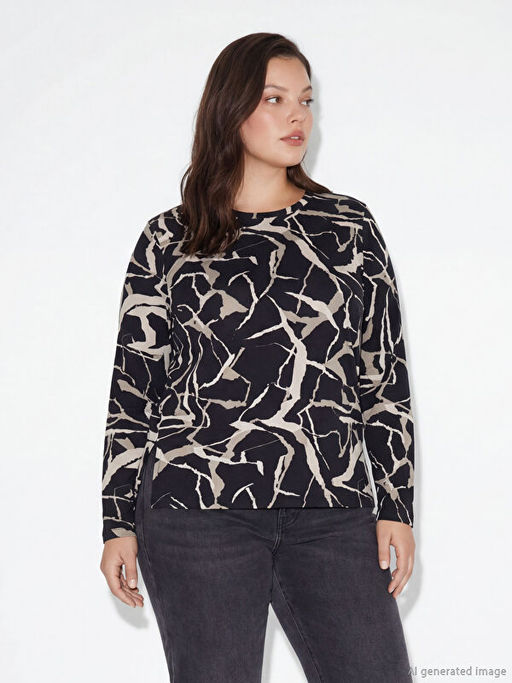 Kay?k Yaka Desenli Kad?n Ti??rt