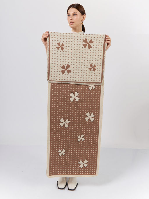 в СОСТАВЕ ШЕРСТЬ и КАШЕМИР Большой, мягкий, теплый однотонный двусторонний палантин. - Tantino фото 10