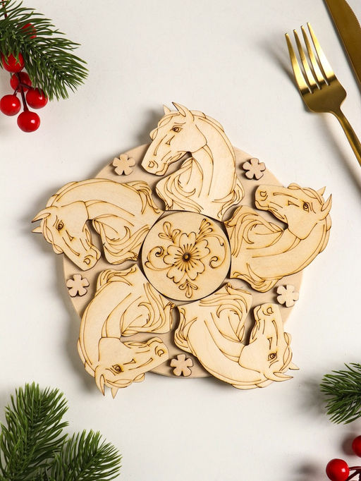 Подставка под горячее Лошадь Красотка, 20 см, можжевельник