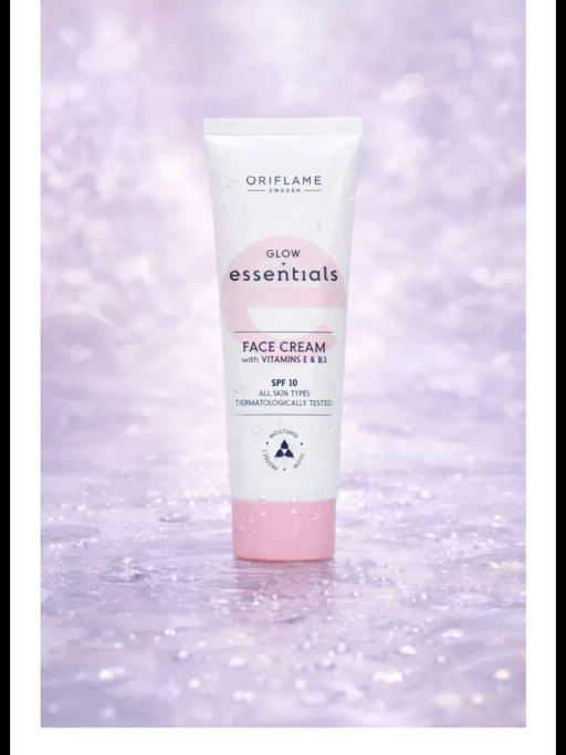 ВЫРАВНИВАЮЩИЙ КРЕМ ДЛЯ ЛИЦА С SPF 10 GLOW ESSENTIALS