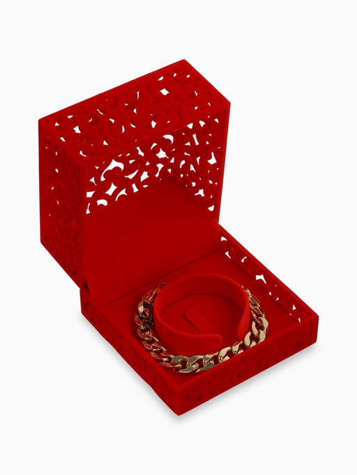 Футляр бархатный под браслет Куб резной, 10?10 см, красный